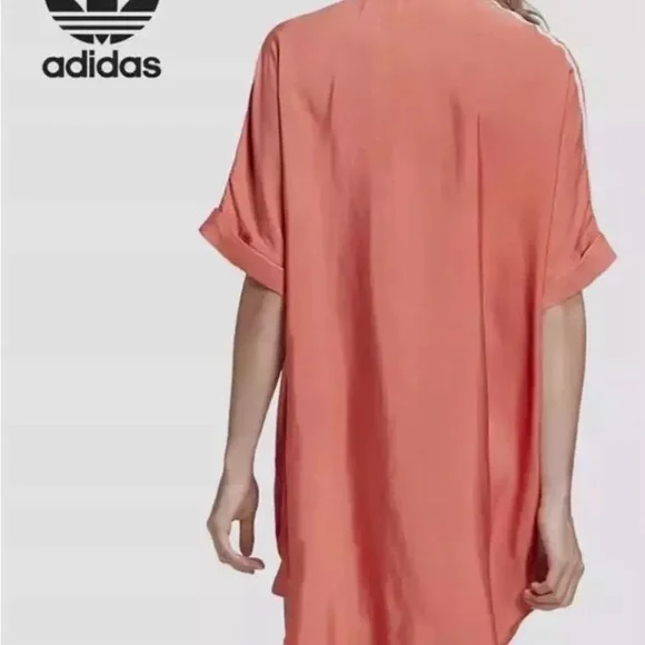 NWT ADIDAS SATIN MINI SHIRT DRESS. Size Small but is over size, can fit a M/L - Picture 3 of 7